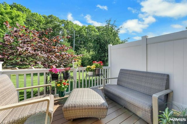 78 Autumn Way 15, Montvale, NJ 07645