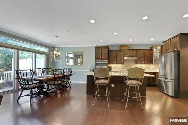 78 Autumn Way 15, Montvale, NJ 07645