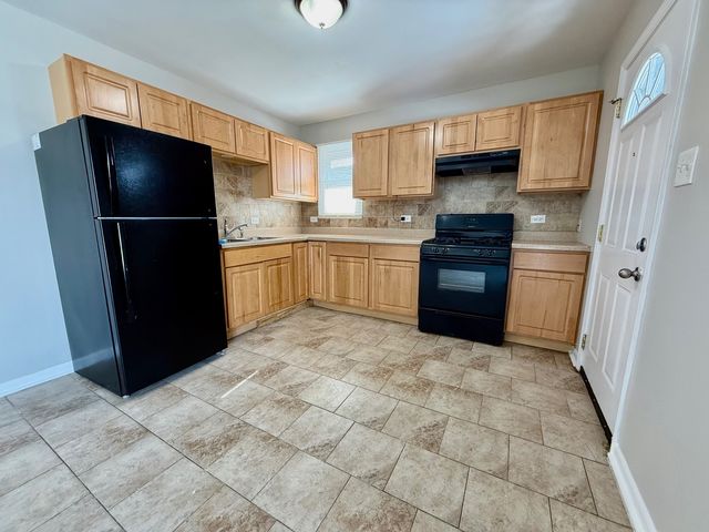 4351 Scott Street, Oak Forest, IL 60452