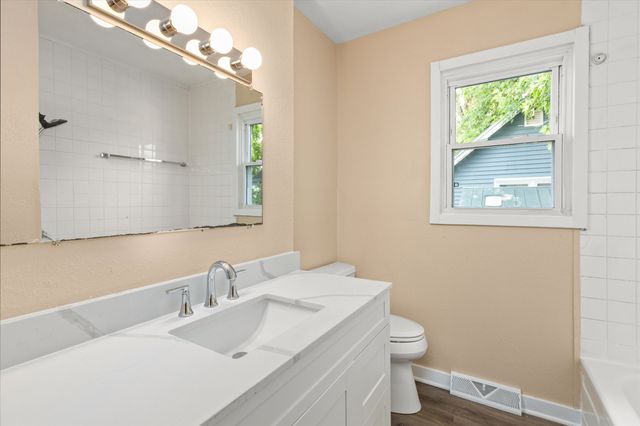 1108 Walnut Street, West Des Moines, IA 50265