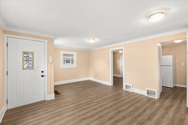 1108 Walnut Street, West Des Moines, IA 50265