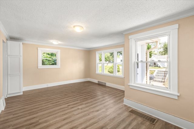 1108 Walnut Street, West Des Moines, IA 50265