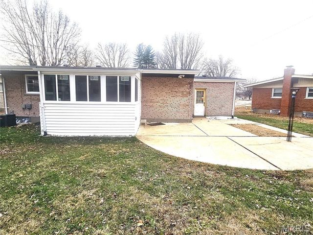 9746 Newton Drive, Ferguson, MO 63136