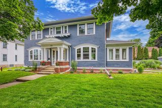 814 E IRVING AVENUE, Oshkosh, WI 54901