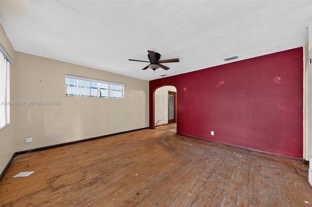 914 N K St, Lake Worth, FL 33460