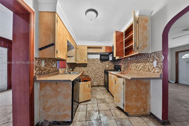 914 N K St, Lake Worth, FL 33460