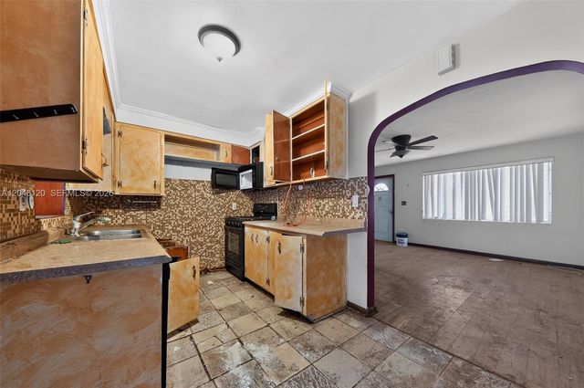 914 N K St, Lake Worth, FL 33460