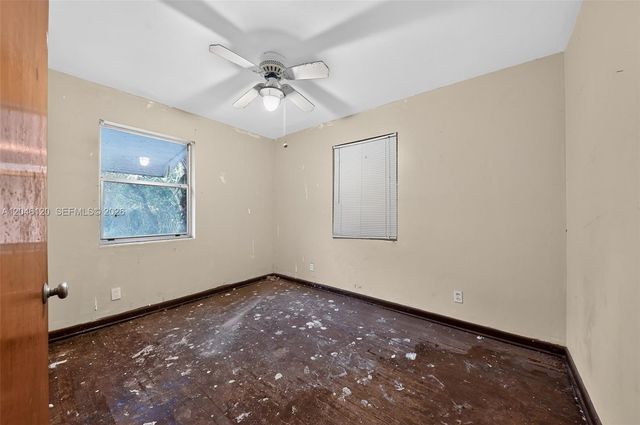914 N K St, Lake Worth, FL 33460