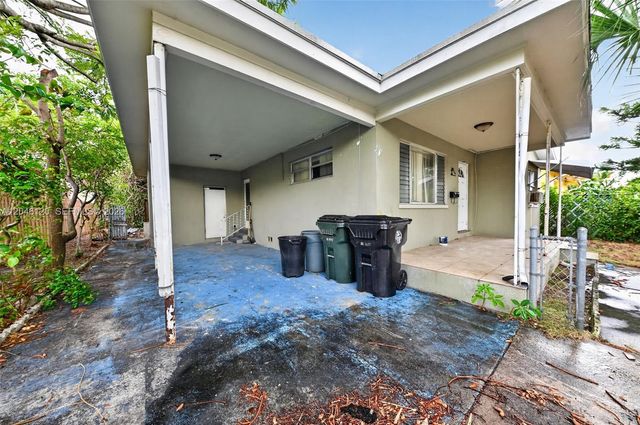914 N K St, Lake Worth, FL 33460