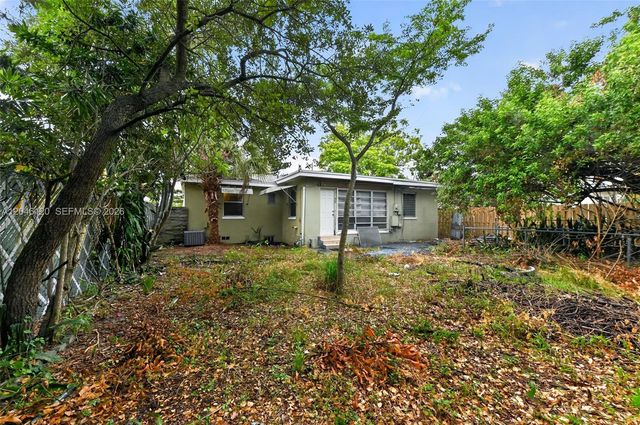 914 N K St, Lake Worth, FL 33460