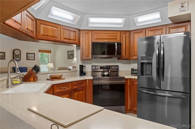1523 N Marlborough Loop, Crystal River, FL 34429