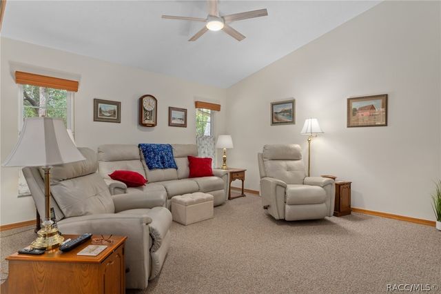 1523 N Marlborough Loop, Crystal River, FL 34429