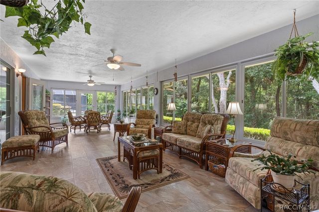 1523 N Marlborough Loop, Crystal River, FL 34429