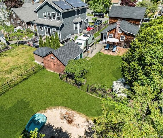 50 Rollstone Avenue, West Sayville, NY 11796