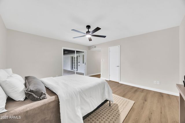 1261 W LOBO Avenue, Mesa, AZ 85202