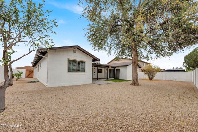 1261 W LOBO Avenue, Mesa, AZ 85202