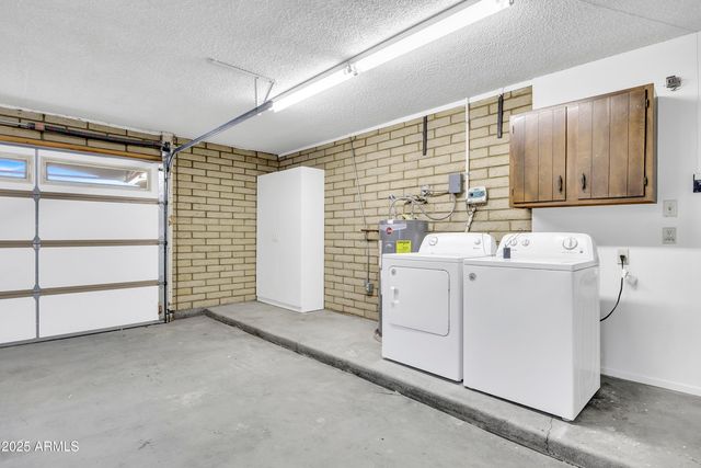 1261 W LOBO Avenue, Mesa, AZ 85202