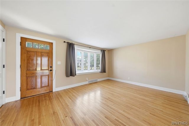 212 Treadwell Road, Tonawanda, NY 14150