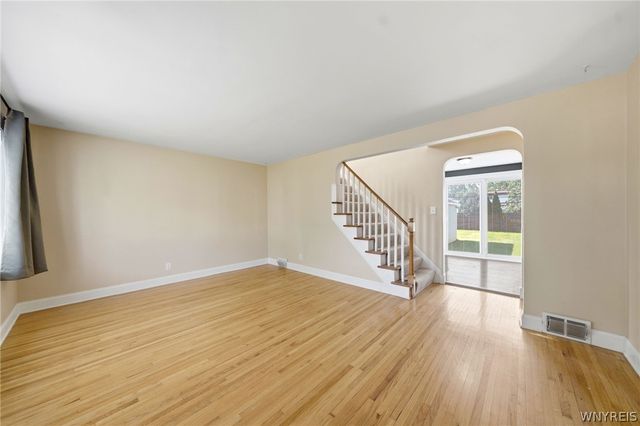212 Treadwell Road, Tonawanda, NY 14150