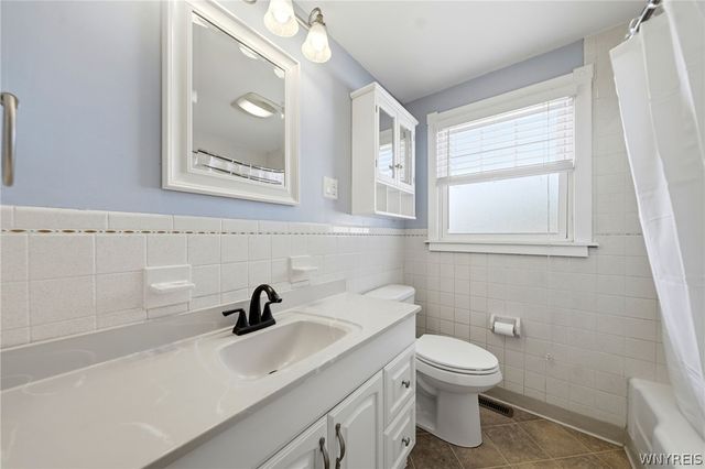 212 Treadwell Road, Tonawanda, NY 14150