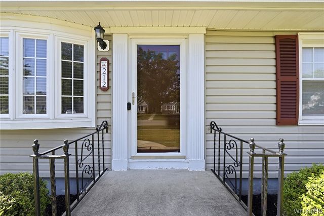 212 Treadwell Road, Tonawanda, NY 14150