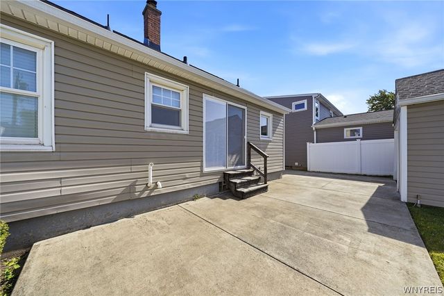 212 Treadwell Road, Tonawanda, NY 14150