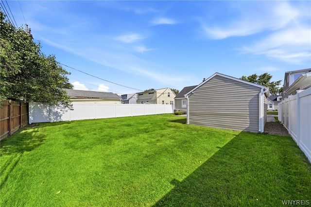 212 Treadwell Road, Tonawanda, NY 14150