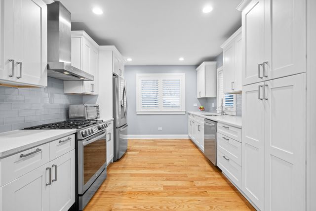 1177 RIDGE Road, Highland Park, IL 60035