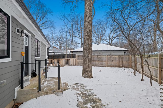 1177 RIDGE Road, Highland Park, IL 60035