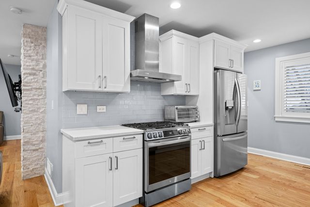 1177 RIDGE Road, Highland Park, IL 60035