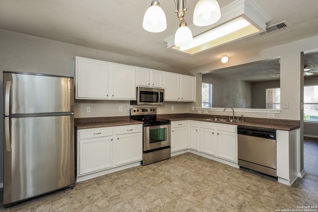 8131 SANDBAR POINT, San Antonio, TX 78254
