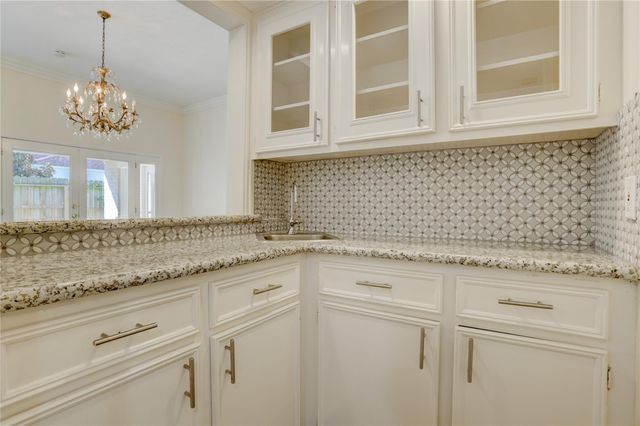 15 Bendwood Drive, Sugar Land, TX 77478