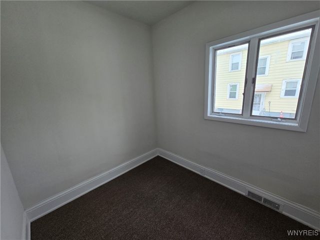 33 Trowbridge Street, Buffalo, NY 14220