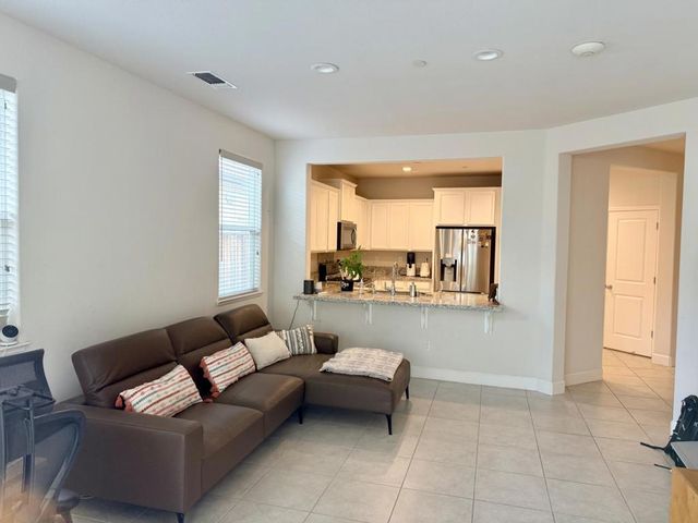 715 Alicante Drive, Hollister, CA 95023