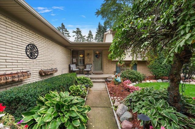 35772 Hilton Drive, Clinton Twp, MI 48035