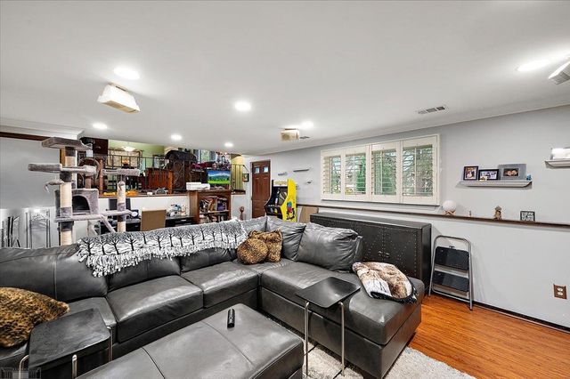 35772 Hilton Drive, Clinton Twp, MI 48035