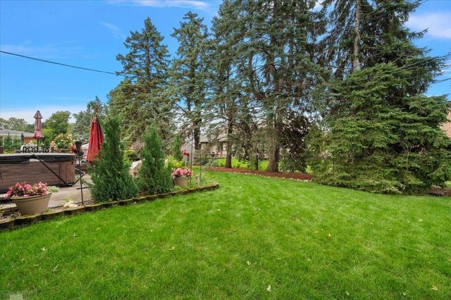 35772 Hilton Drive, Clinton Twp, MI 48035