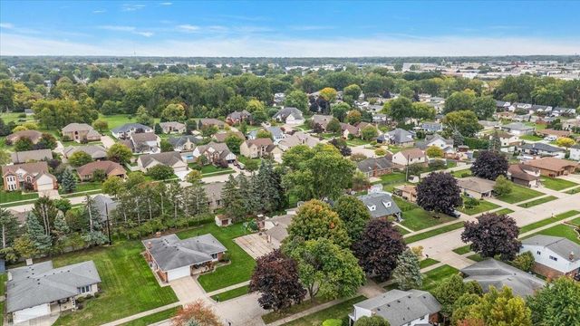35772 Hilton Drive, Clinton Twp, MI 48035