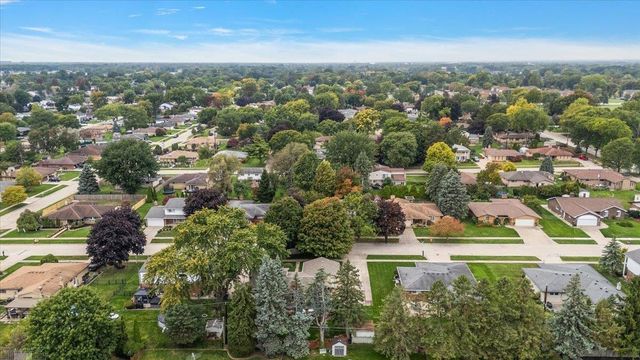 35772 Hilton Drive, Clinton Twp, MI 48035