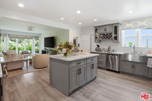 317 S Burlingame Avenue, Los Angeles, CA 90049