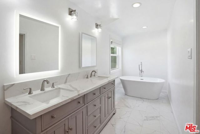 317 S Burlingame Avenue, Los Angeles, CA 90049