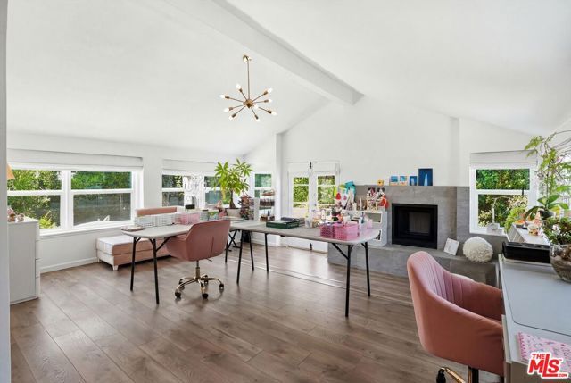 317 S Burlingame Avenue, Los Angeles, CA 90049