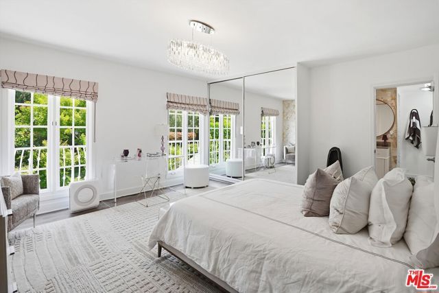 317 S Burlingame Avenue, Los Angeles, CA 90049