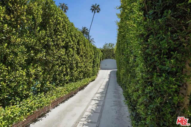317 S Burlingame Avenue, Los Angeles, CA 90049