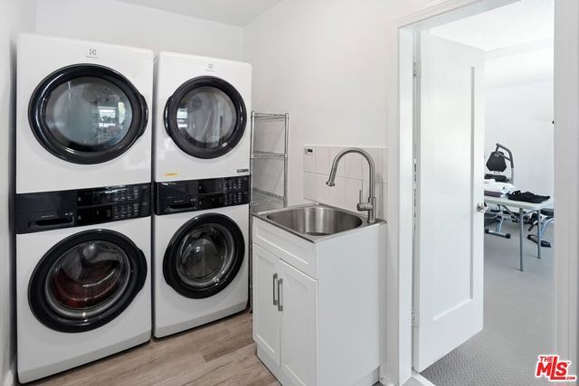 317 S Burlingame Avenue, Los Angeles, CA 90049