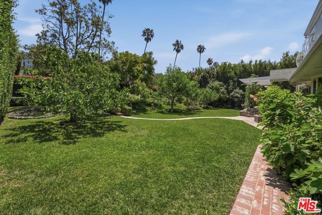 317 S Burlingame Avenue, Los Angeles, CA 90049