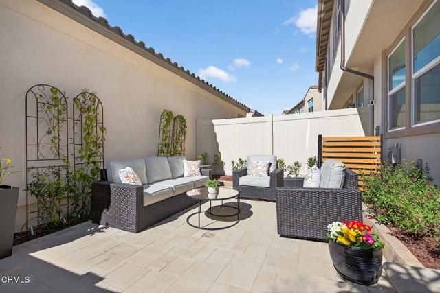 367 Capistrano Drive, Ventura, CA 93004