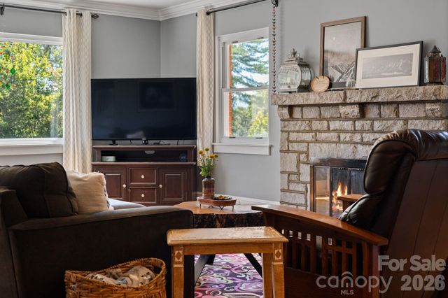 348 Beaucatcher Road, Asheville, NC 28805