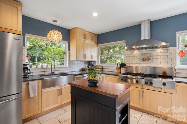 348 Beaucatcher Road, Asheville, NC 28805