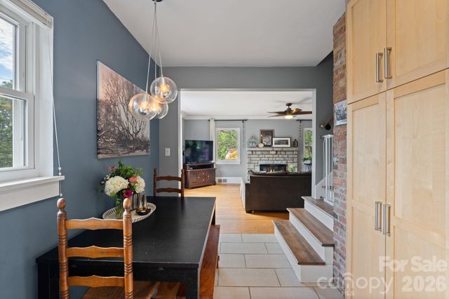 348 Beaucatcher Road, Asheville, NC 28805